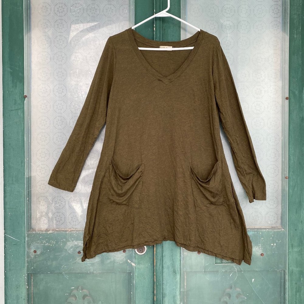 Chalet Olive V-Neck A-Line Tunic with Front Pockets